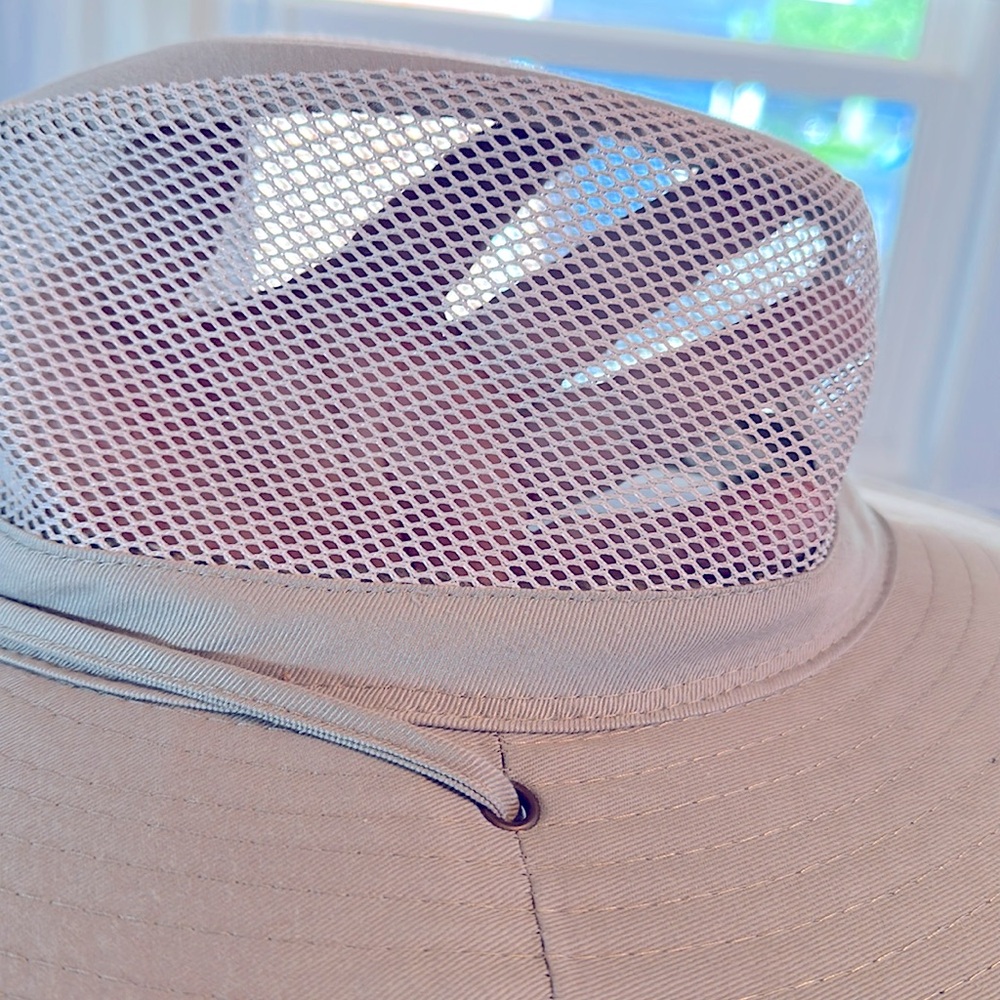 NWOT MAD-HATTER Wide Brim Ventilating Mesh Hat - Picture 5 of 9